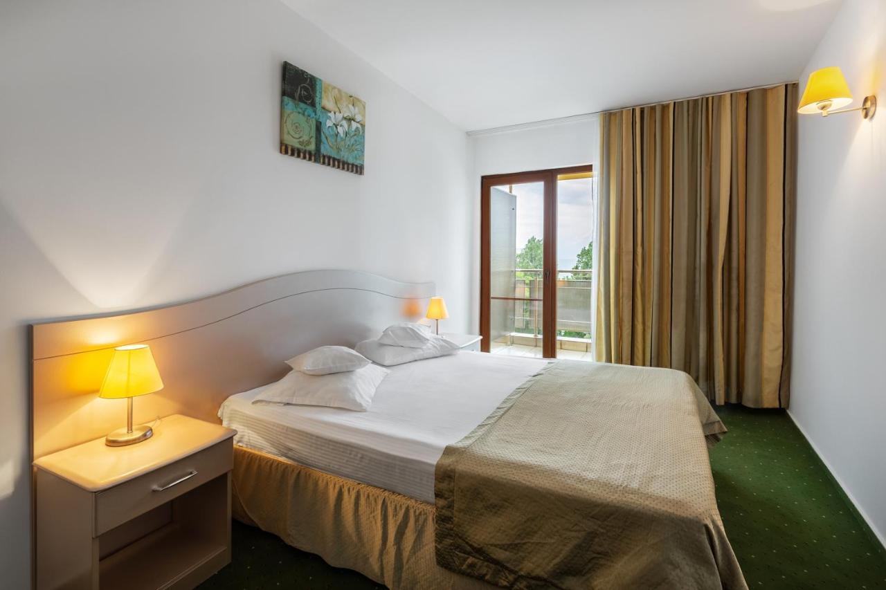 Hotel Bega エフォリエ・ノルド エクステリア 写真